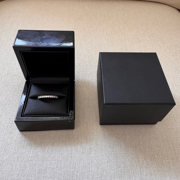 Genuine ✅ 14k WG 1.40 ctw Full French Pave Diamond Eternity Ring Size 9✨ - Picture 15 of 17